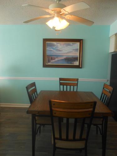 0409 Waters Edge Resort condo - image 3