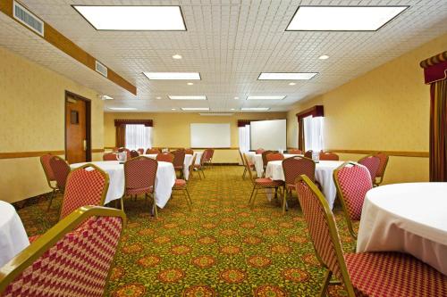 Candlewood Suites GRAND RAPIDS AIRPORT