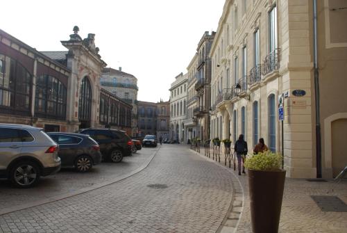 CENTRE HISTORIQUE T3 DUPLEX PARKING Gratuit - Location saisonnière - Béziers