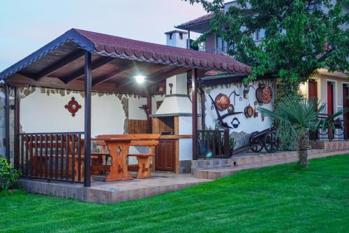 Chrystal Guest House