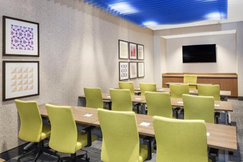 홀리데이 인 익스프레스 & 스위트 허드슨 I-94 바이 IHG - 회의실/연회장