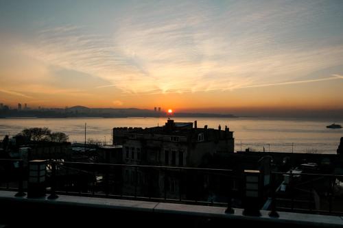Ligos – Istanbul, FL