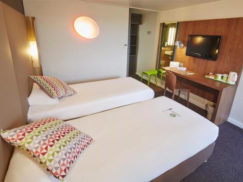 New Generation Twin Room (2 Single Beds and 1 Junior Bed )