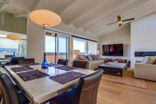 Beach Access Oceanview SBTC331 Condo in Solana Beach
