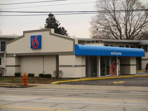 Motel 6-North Olmsted, OH - Cleveland