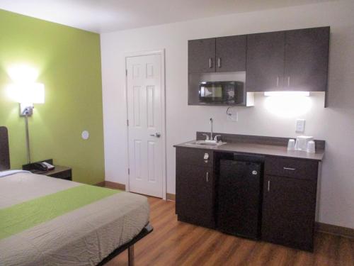 Motel 6-North Olmsted, OH - Cleveland in North Olmsted, USA