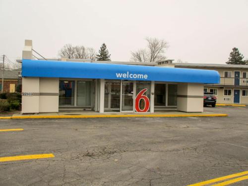 Motel 6-North Olmsted, OH - Cleveland North Olmsted