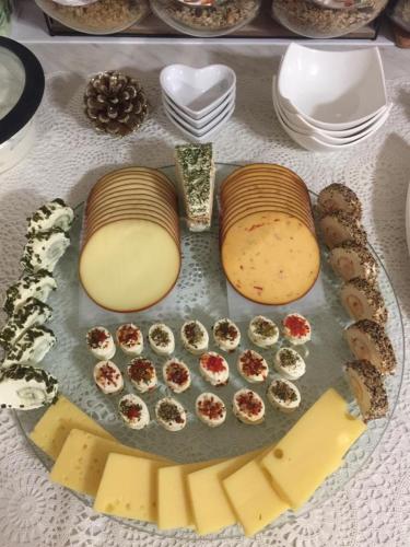 New Hostel Berlin Mitte FREE SNACK hot tea and coffee in Wedding