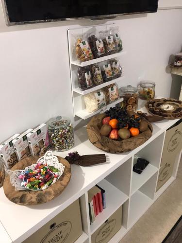 New Hostel Berlin Mitte FREE SNACK hot tea and coffee in Wedding