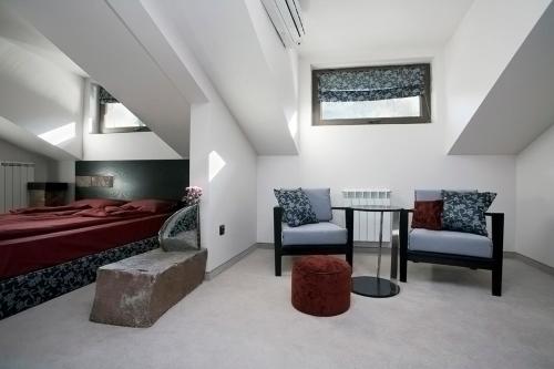 Junior Suite with Balcony and Mountain View