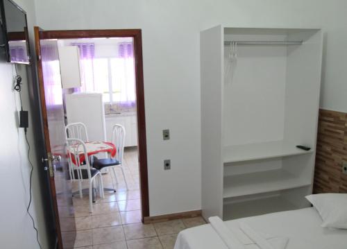 One-Bedroom Apartment image 4