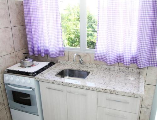 One-Bedroom Apartment image 1