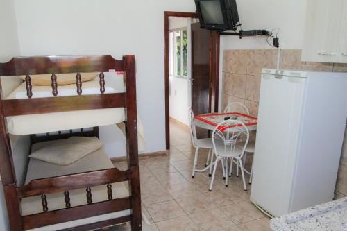 Superior One-Bedroom Apartment image 2