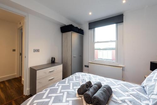 Parkside London Apartment (SS3) - image 8