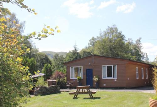 Woodland Chestnut Lodge - Accommodation - Killin