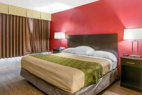 Econo Lodge in Shorewood, USA