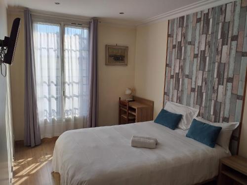 Hôtel Roi René - image 2