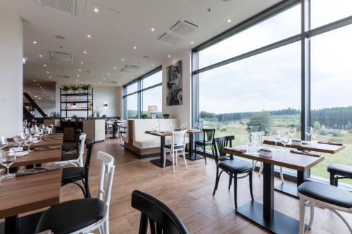 Restaurante, Hotel Wemperhardt in Findel