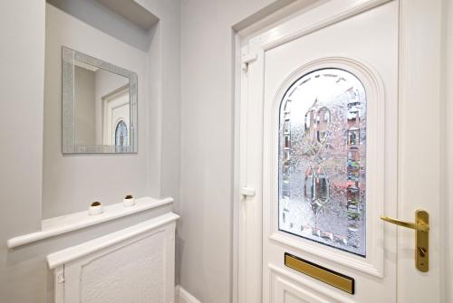 Beautiful Cozy Home With Free Parking, Mánchester (foto 10)