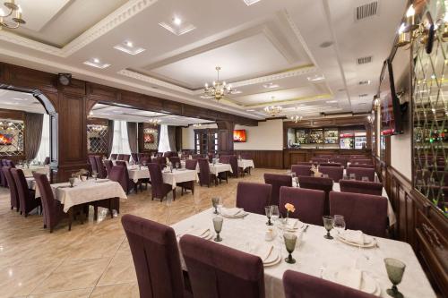 餐廳, 阿瓦隆宮酒店 (Avalon Palace) in 捷爾諾波爾