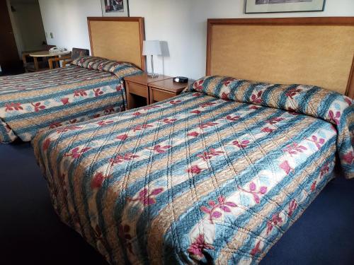 Two Queen Bed - Non-Smoking