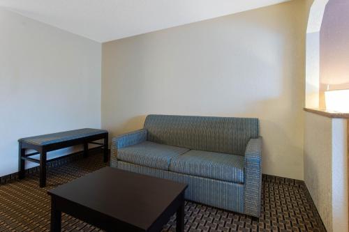 Ramada by Wyndham Glendale Heights/Lombard