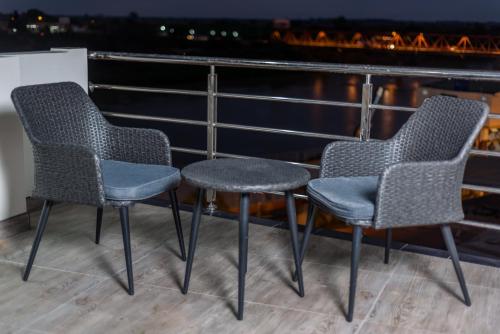 Erkély/terasz, MiniApartamentos GRAN IMPERIAL PREMIUM near Capitán FAP Pedro Canga Rodríguez repülőtér