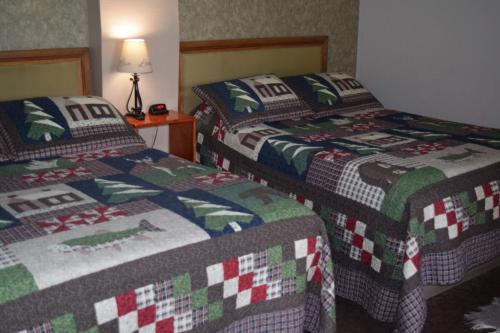 Landmark Inn