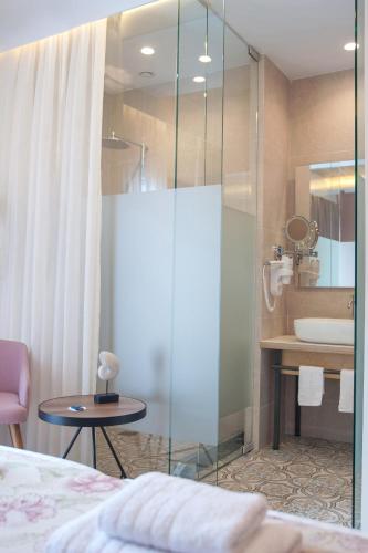 Seasabelle Hotel near Athens Airport - image 2