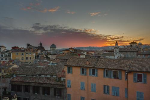 Otivm Hotel - image 4