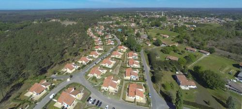 外部景觀, Village Océlandes (Village Ocelandes) in 博恩地區聖於連