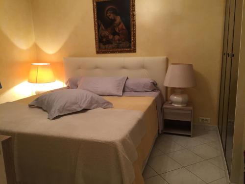 1 king bed, 1 sofa bed
