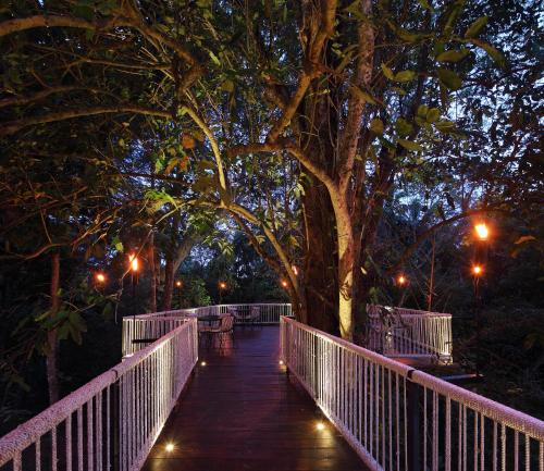 레스토랑, Kottawatta River Bank Resort in 우다왈라위