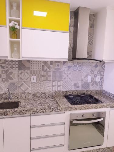 APARTAMENTO À BEIRA MAR - PÉ NA AREIA - Ilhéus