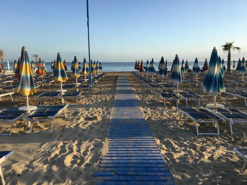Sea View Apartment in Durres Beach - image 8