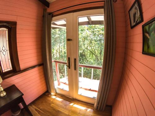 Coyote Rooms in Cabuya