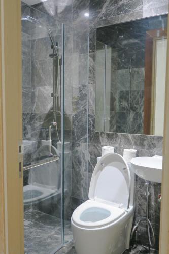 Deluxe Suite image 8