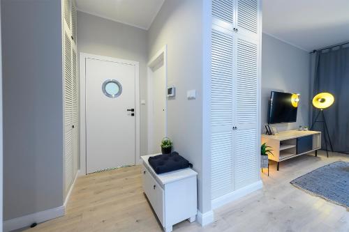 Marina View - super widok na jezioro, klimatyzacja, winda, 2xTV z Netflix, Iława (Foto 10)