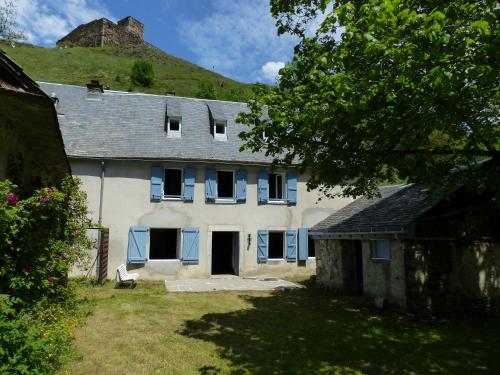 Ancienne ferme avec parc clôturé gîte à louer Mont