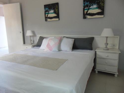 Apartamentos Colomar - image 9