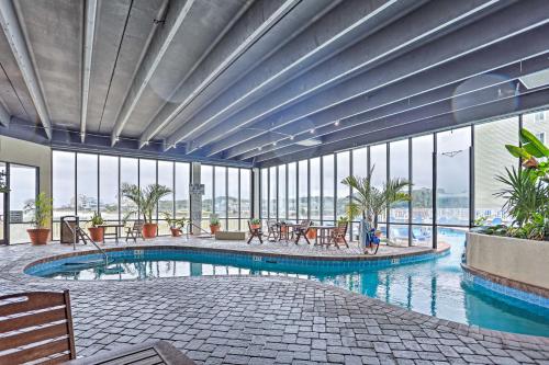 Sands Beach Club Condo just 8 Miles to Family Fun! - image 7
