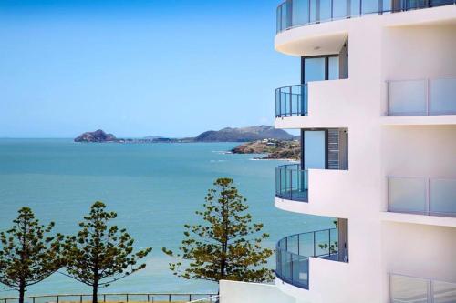 Oshen Holiday Apartments Yeppoon Stop at Oshen Apartments Yeppoon to discover the wonders of Yeppoon. The property offers guests a range of services and amenities designed to provide comfort and convenience. All the necessary facilit