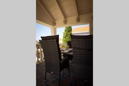 Relax Comfy Cozy Apartment 4