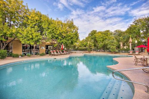 Condo with Pool Access, 5 Mi to Tempe Diablo Stadium, Tempe (zdjęcie 3)