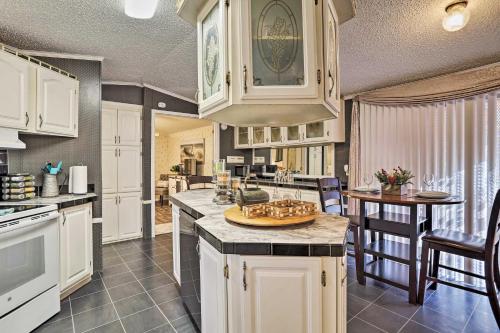 Broken Bow Home 2 Mi to Beavers Bend State Park Broken Bow Home 2 Mi to Beavers Bend State Park