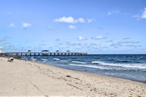 Ideally Located Pompano Beach Retreat with Gazebo! in Pompano Beach, USA