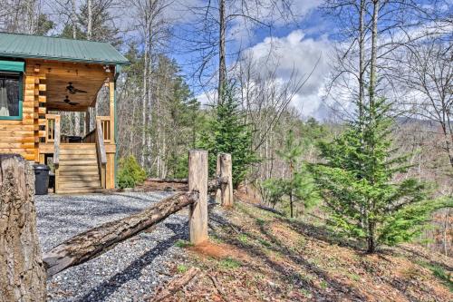 Cozy Bryson City Cabin - 2 Miles to Downtown! - image 4
