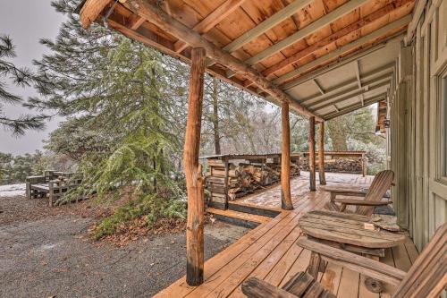. 30-Acre Creekside Cabin - 8 Mi to Kings Canyon NP!