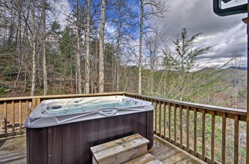 Cozy Bryson City Cabin - 2 Miles to Downtown! - image 8