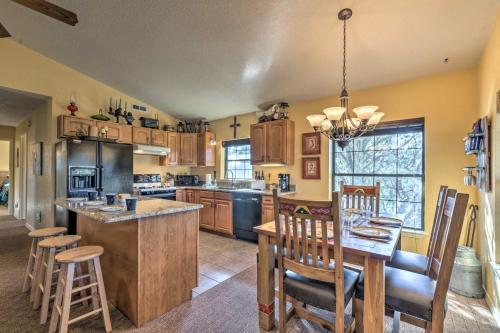 Ruidoso Cabin with Hot Tub and Fantastic Mountain Views - image 2